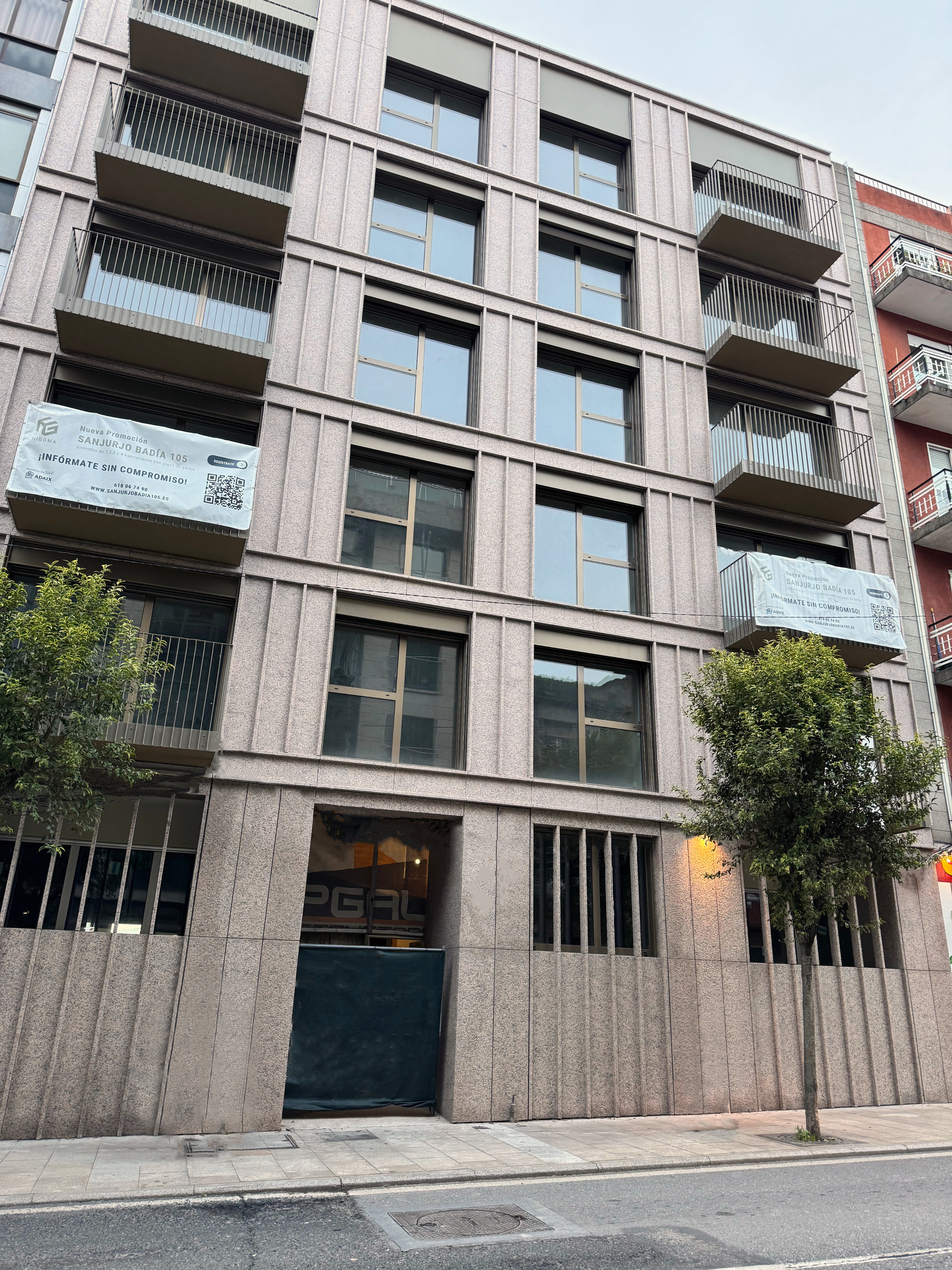 Fachada General Sanjurjo Badía 105